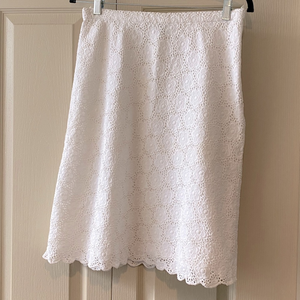 NWT BANANA REPUBLIC white scalloped trimmed skirt, size 10!